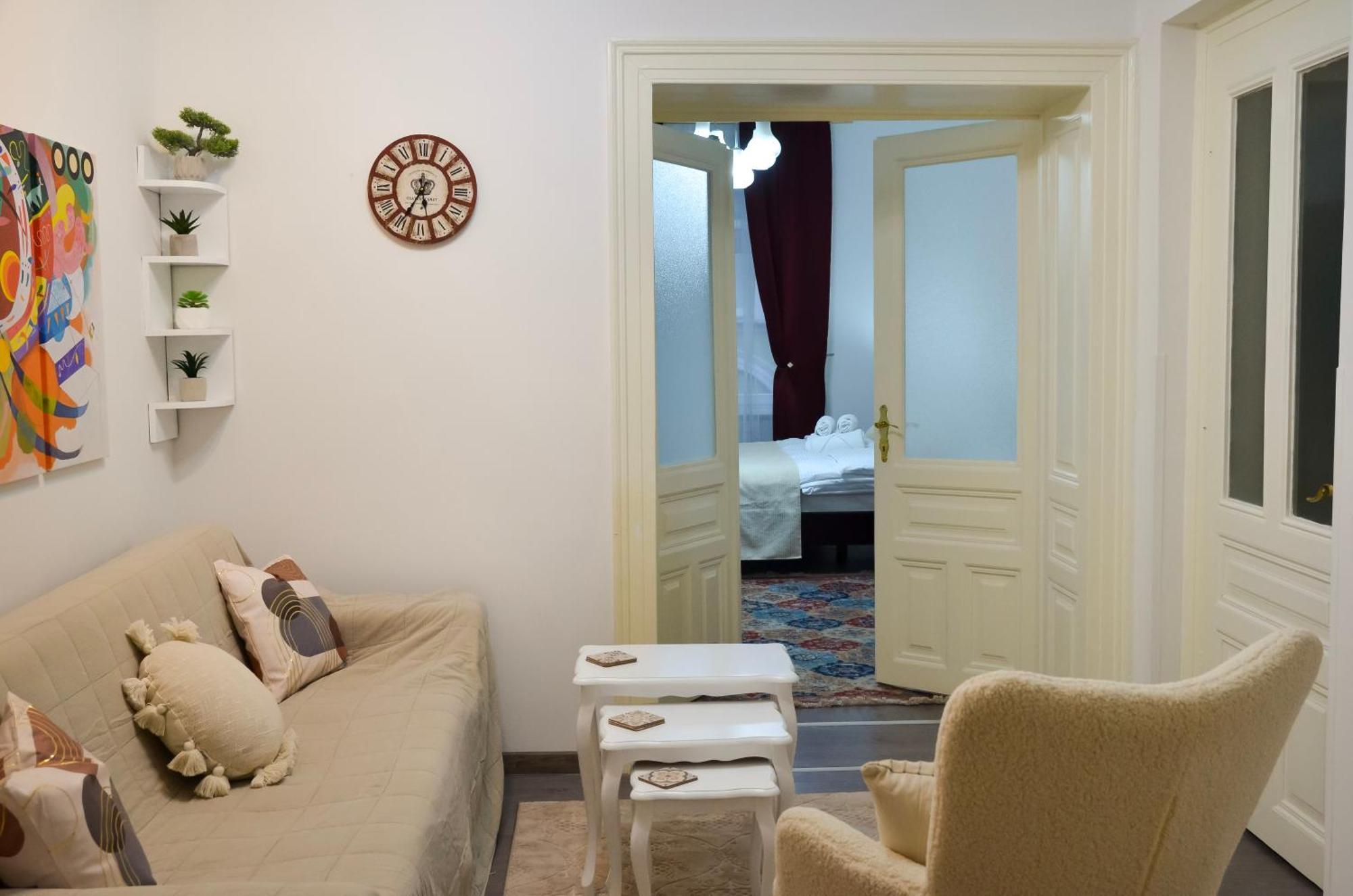 Main Street Retreat Apartment With Free Parking 사라예보 외부 사진