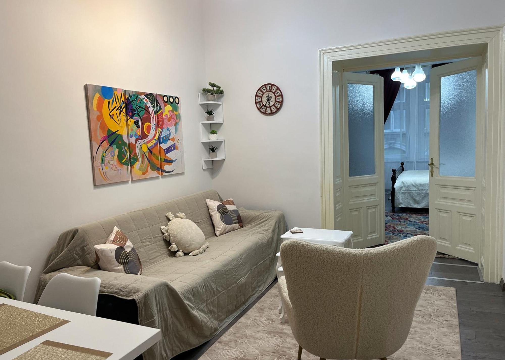 Main Street Retreat Apartment With Free Parking 사라예보 외부 사진