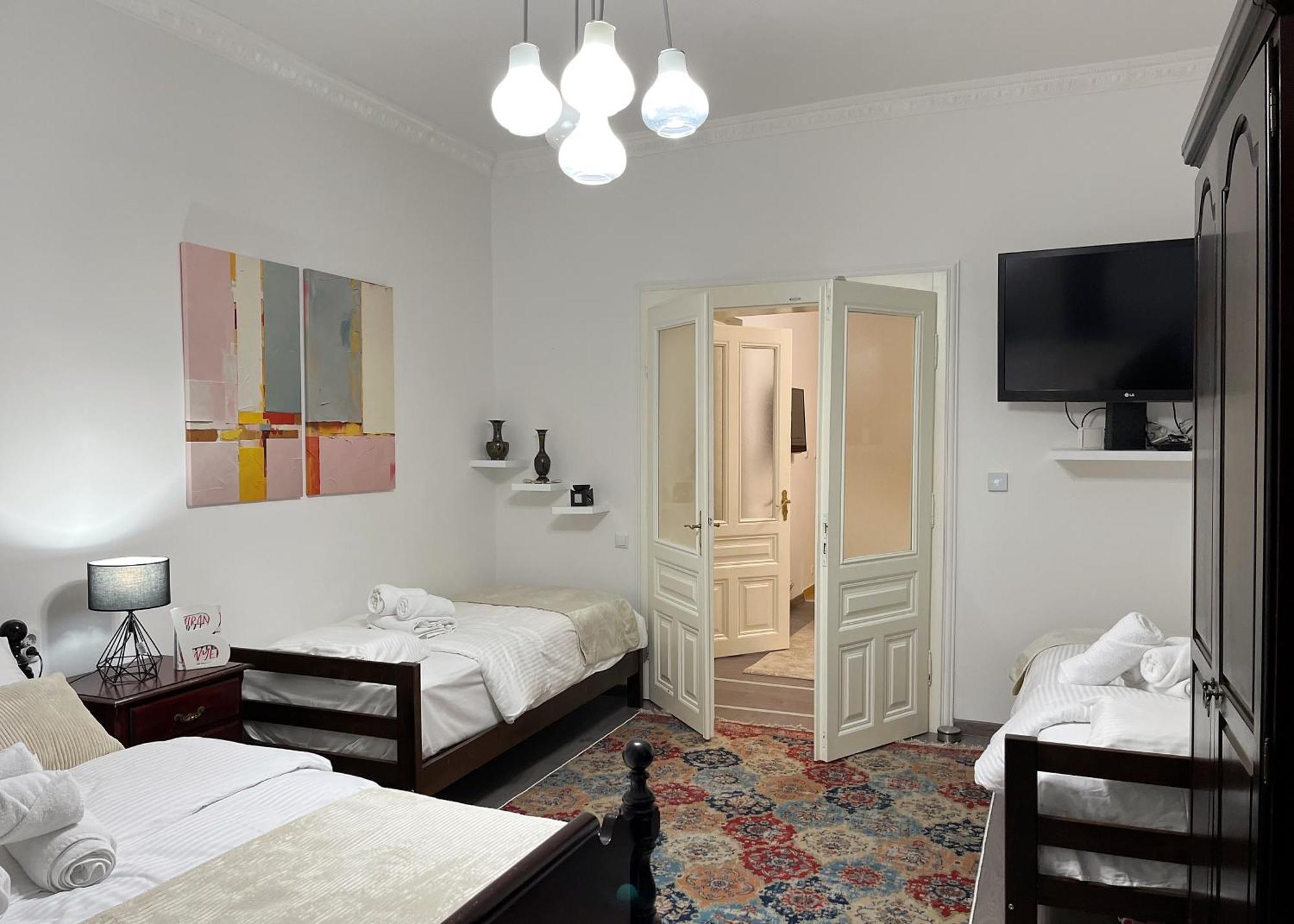 Main Street Retreat Apartment With Free Parking 사라예보 외부 사진